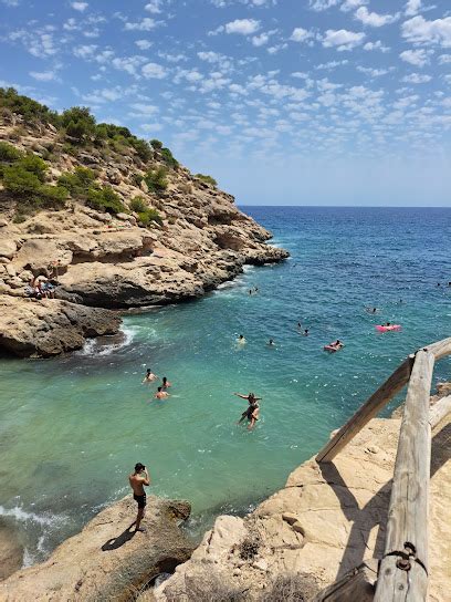 playa nudista en altea|Playas nudistas de Altea